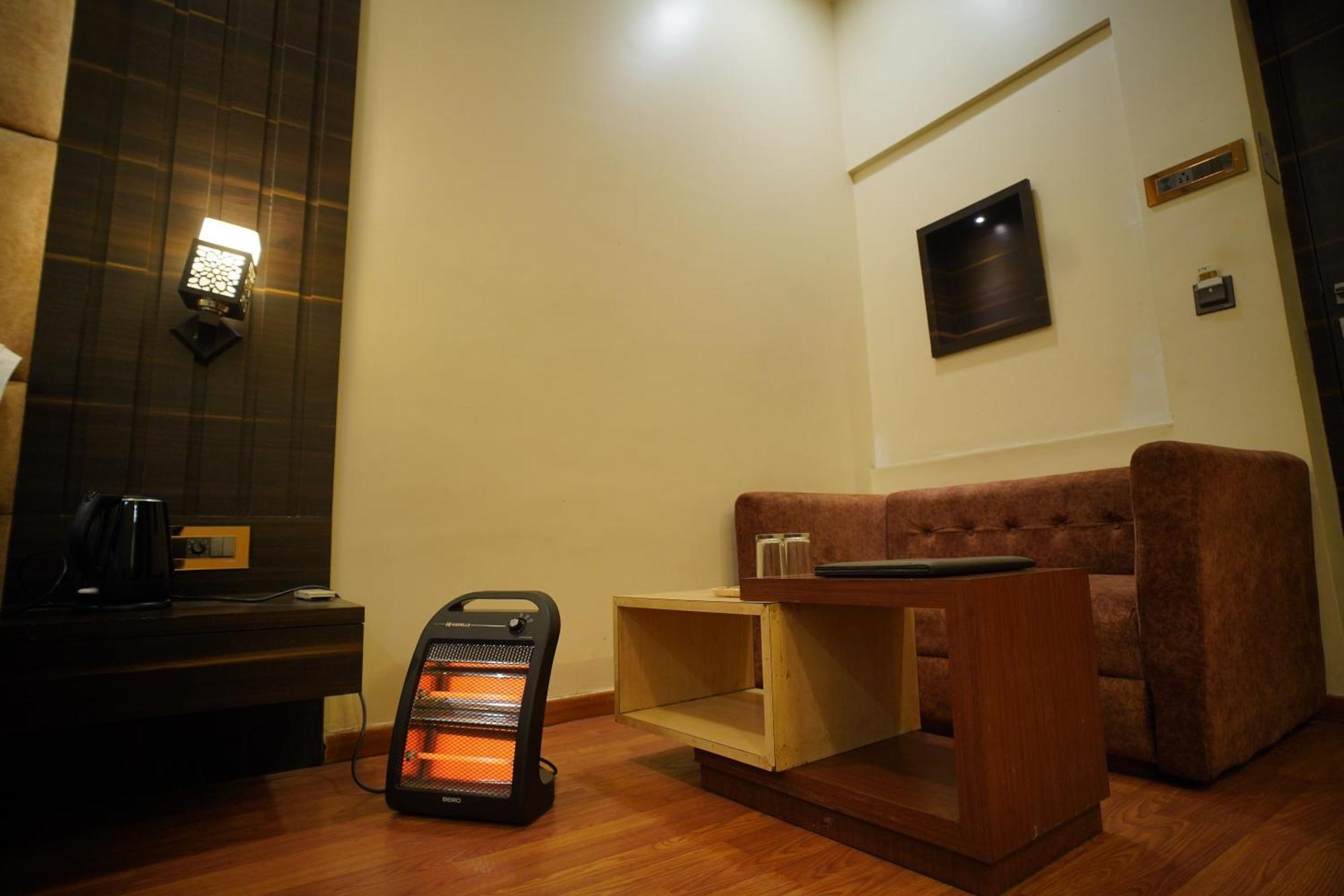 Hotel New Grand Деогарх Экстерьер фото