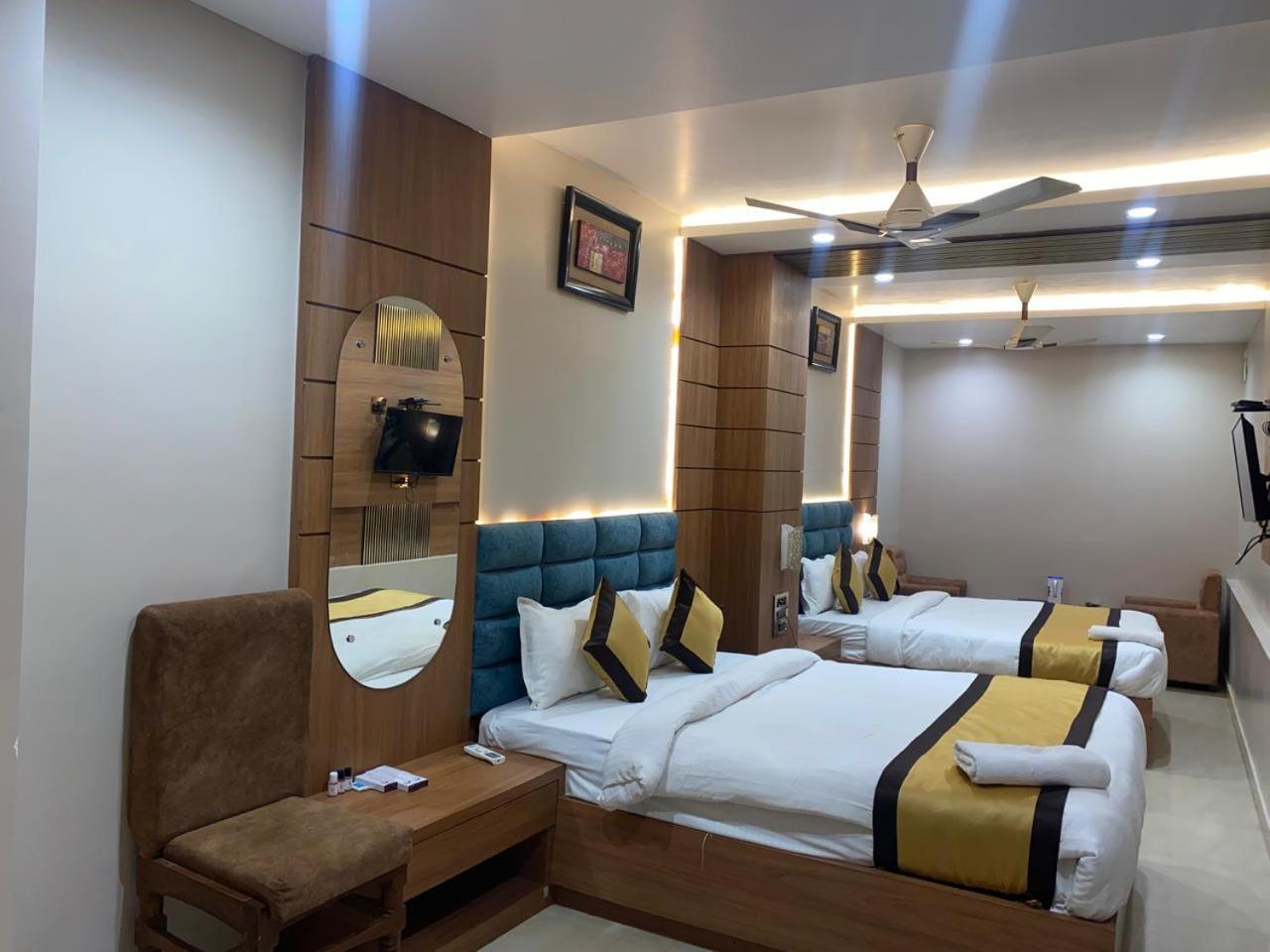 Hotel New Grand Деогарх Экстерьер фото