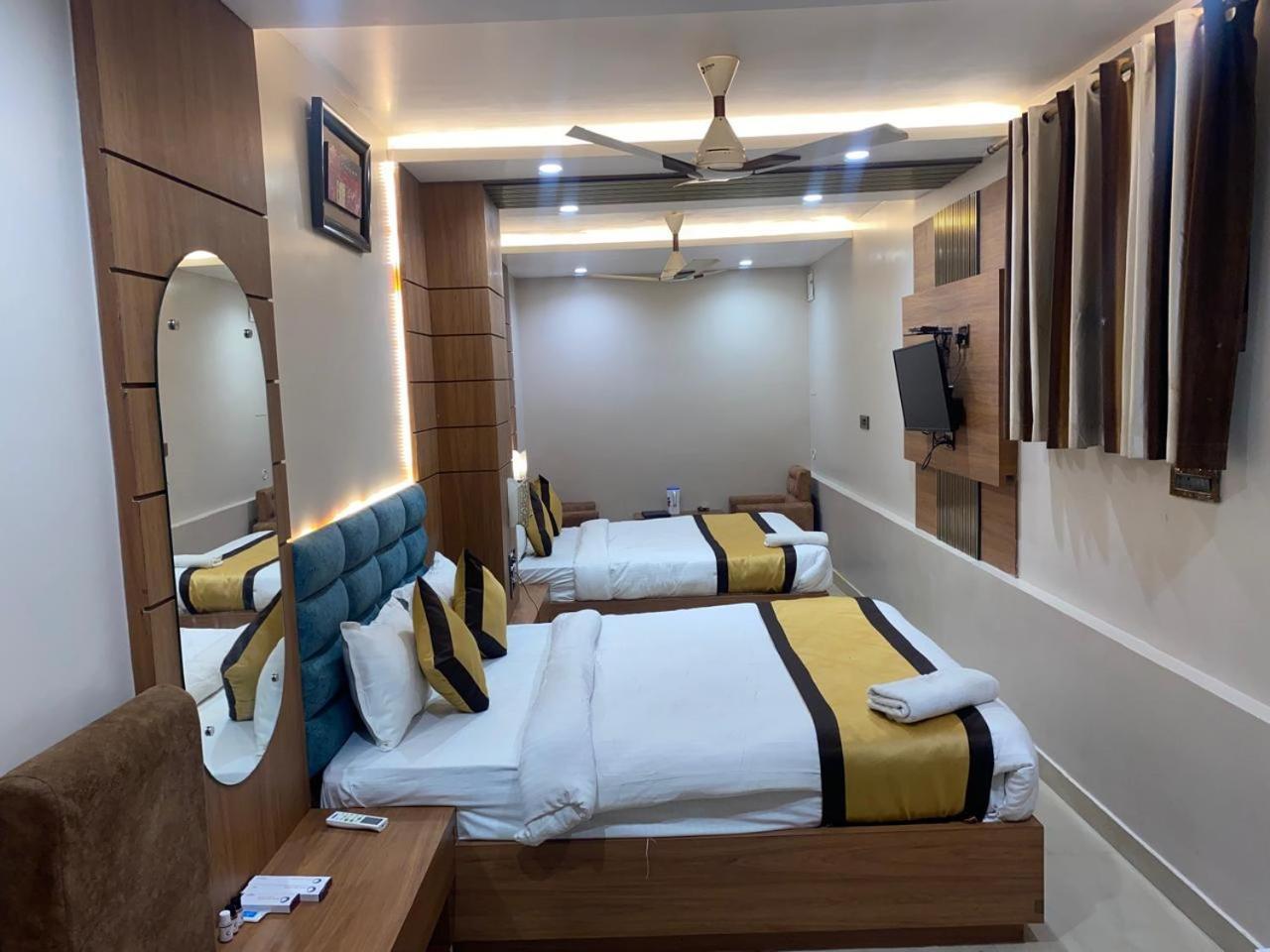 Hotel New Grand Деогарх Экстерьер фото