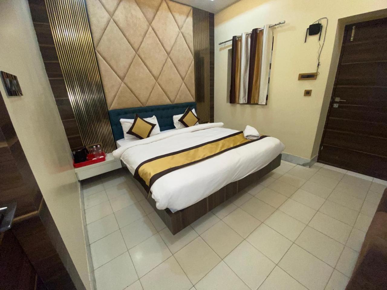 Hotel New Grand Деогарх Экстерьер фото