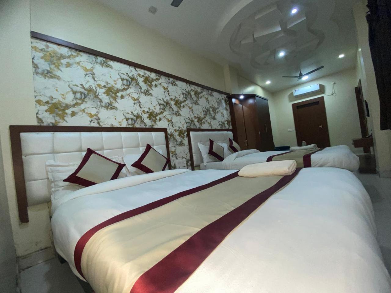 Hotel New Grand Деогарх Экстерьер фото