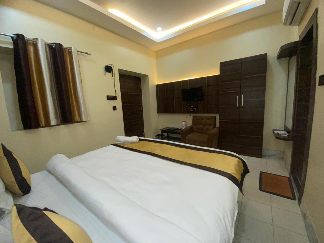 Hotel New Grand Деогарх Экстерьер фото