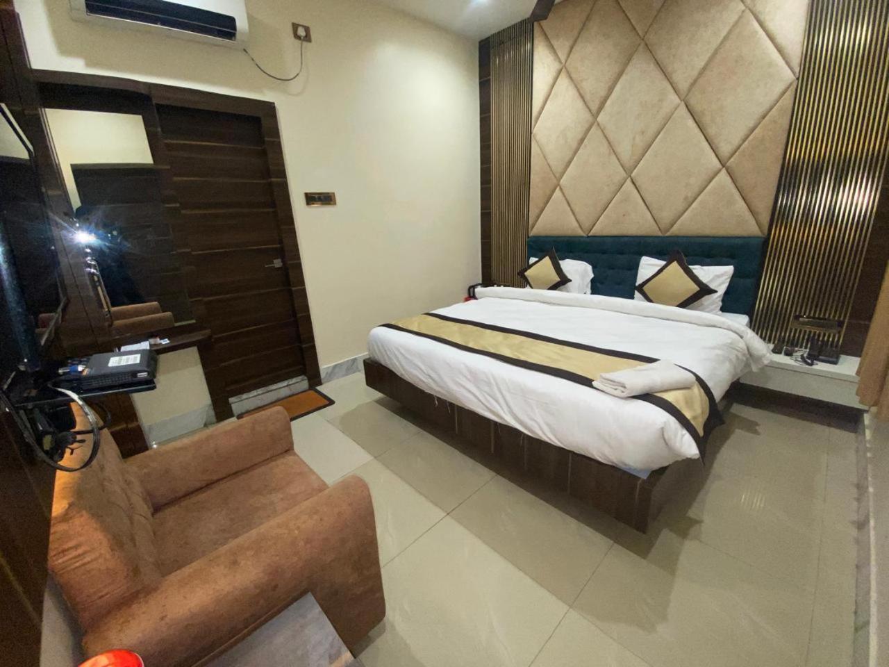 Hotel New Grand Деогарх Экстерьер фото