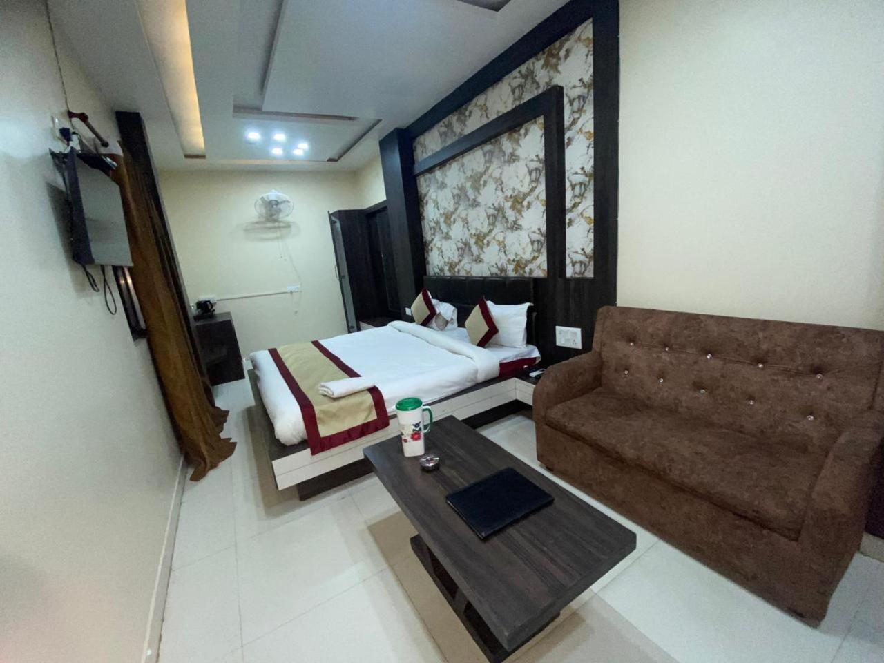 Hotel New Grand Деогарх Экстерьер фото